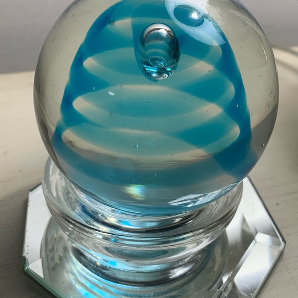 Art Glass “Swirl ‘Blue” Paperweight - Picture 5 of 10